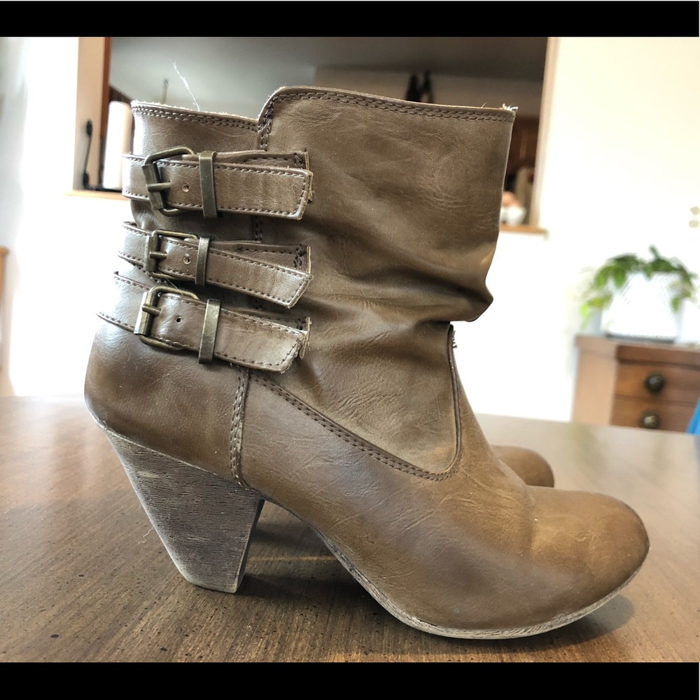 Truue Booties Sz 7M Boots